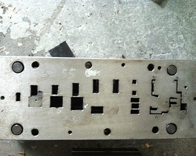 Stamping mould